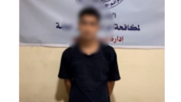 نصاب ينتحل صفة موظف بنك للنصب على العملاء