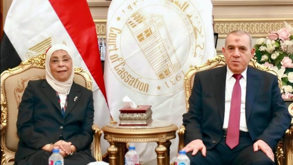 رئيسة النيابة الإدارية تزور محكمة النقض لتقديم التهنئة لرئيس مجلس القضاء الأعلى