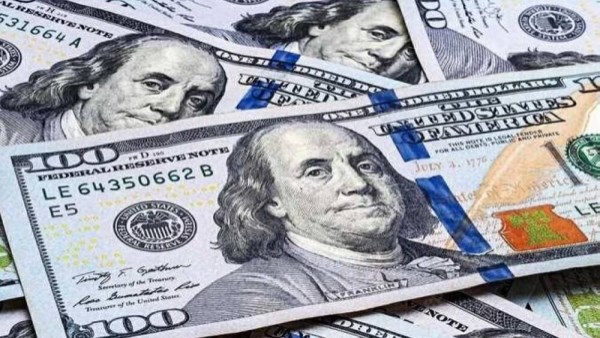 بدون تغيير.. تفاصيل سعر الدولار مقابل الجنيه في البنوك الآن