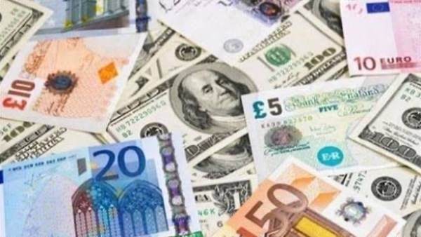 الدولار واليورو يرتفعان مجددًا.. آخر تحديث لأسعار العملات الأجنبية اليوم