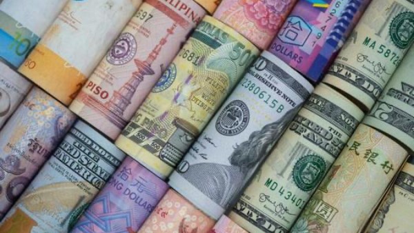 الدولار بكام.. أسعار العملات الأجنبية مقابل الجنيه اليوم السبت