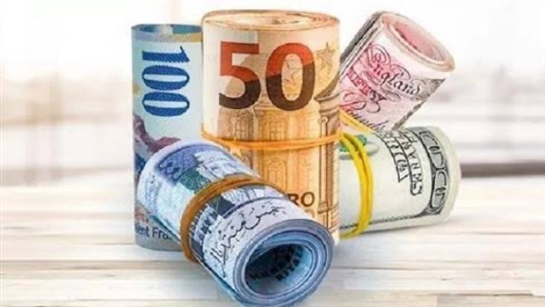الدولار بكام.. أسعار العملات العربية والأجنبية اليوم الأحد