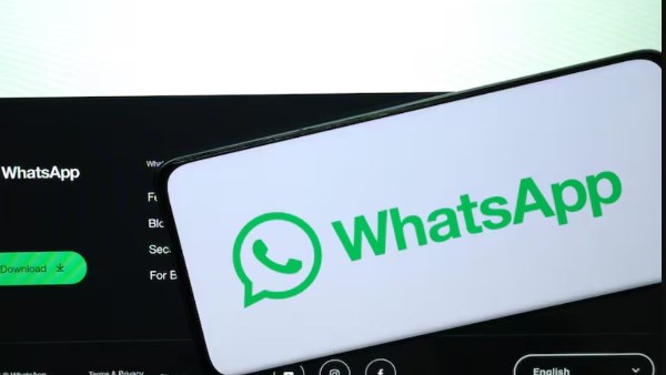 واتساب يصلح واحدة من أكثر مشاكل المجموعات إزعاجا