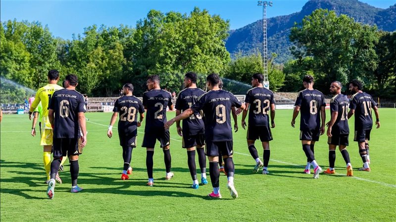 بعثة الأهلي تغادر فندق الإقامة استعدادا لخوض مباراة يوروبا