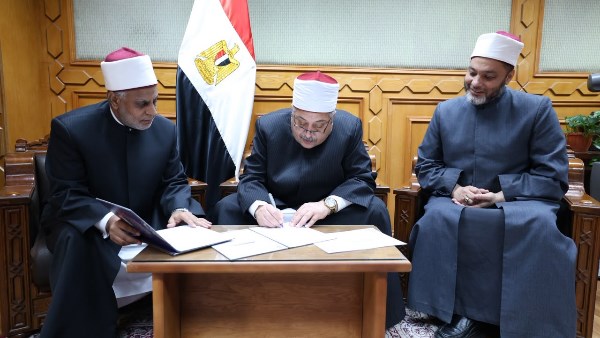 بنسبة نجاح 63.23%.. أيمن عبدالغني يعتمد نتيجة الدور الثاني لشهادات القراءات