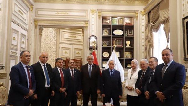 وفد جامعة الأزهر يهنئ المستشار ربيع لبنة بتوليه رئاسة مجلس القضاء الأعلى