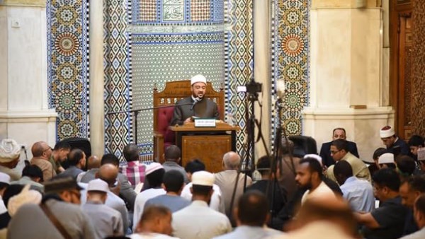 انعقاد مجلسي قراءة «الشمائل المحمدية» الثاني والثالث بمسجد الحسين