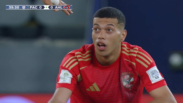 بعد تجديد تعاقده.. برنامج إعداد إضافي لإمام عاشور في الأهلي