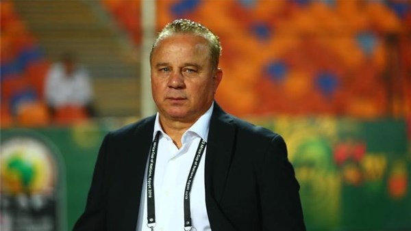 شوقي غريب يعقد اجتماعًا مع مدرب منتخب الناشئين استعدادًا لكأس العالم