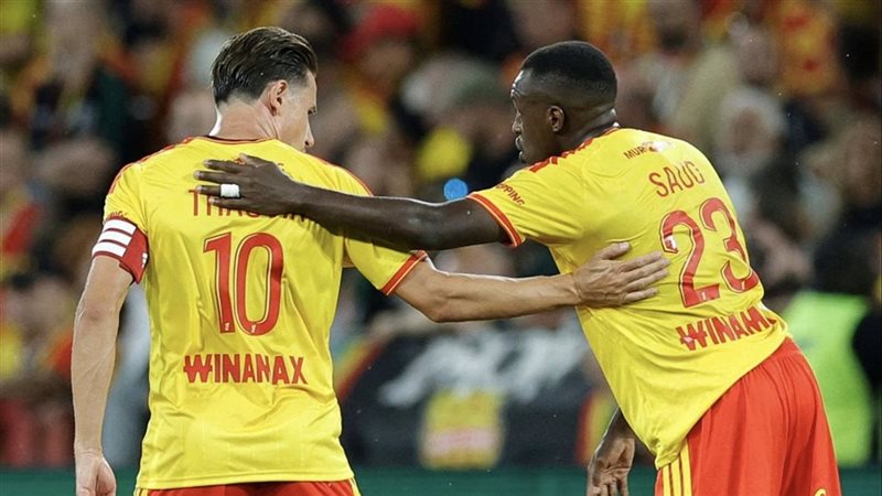 لانس يسقط أمام ستراسبورج بثنائية في الدوري الفرنسي