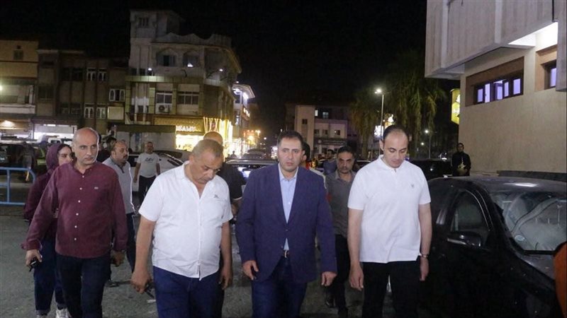 تحركات ميدانية مكثفة لمحافظ دمياط في شوارع رأس البر لإعادة الانضباط (صور)