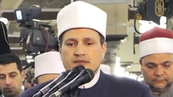 الأزهر للفتوى يكشف عن ضوابط صلاة المرأة في الأماكن العامة وأثناء السفر