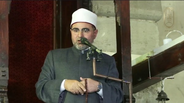 خطيب الجامع الأزهر: النداءات القرآنية في سورة الأحزاب تحمل رسائل للتقوى وبناء الأسرة والمجتمع