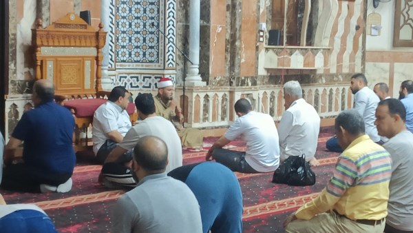الأوقاف تواصل فعاليات برنامج «المساجد المحورية» بـ3588 مسجدًا وتناقش الإحسان إلى المحتاجين