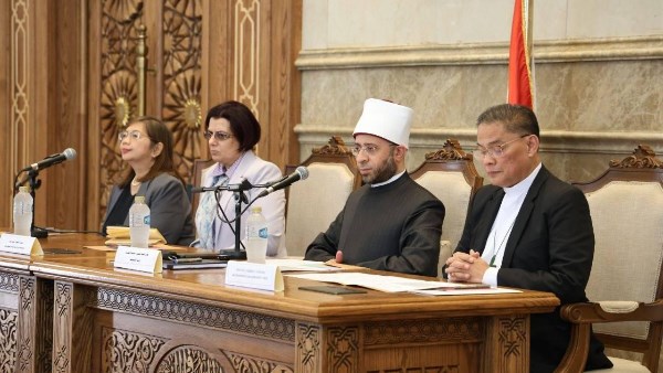 وزير الأوقاف: مصر بقيادة رئيسها وبعلم أزهرها وكنائسها العريقة سند للأشقاء في الفلبين.. صور