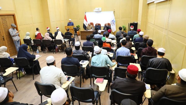 ختام دورة «منهجية الفتوى المعاصرة» بدار الإفتاء.. مناقشة الفتاوى تكشف قدرة الدارسين على التحليل وتنزيل الأحكام الشرعية في قضايا الواقع والأسرة