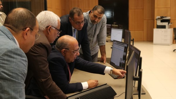 وزير الكهرباء: ارتفاع في الأحمال تجاوز 39600 ميجاوات بسب الموجة الحارة