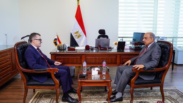 وزير الكهرباء: نعمل على إنشاء كيانات اقتصادية لتعظيم العوائد من المواد الأرضيّة والعناصر النادرة