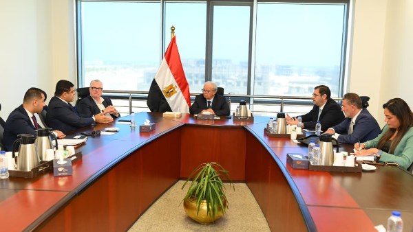 نائب رئيس الوزراء يبحث مستجدات مشروع “برج فوربس العالمي” بالعاصمة الجديدة