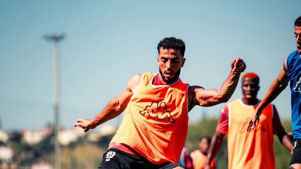 محمد عبد المنعم يشارك في تدريبات نيس استعدادًا لانطلاق الدوري الفرنسي
