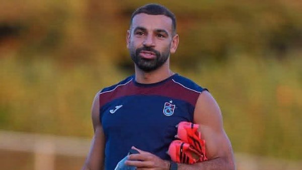 الدوري التركي| محمد صلاح يواصل التدريبات مع طرابزون سبور استعدادًا لـ باشاكشهير