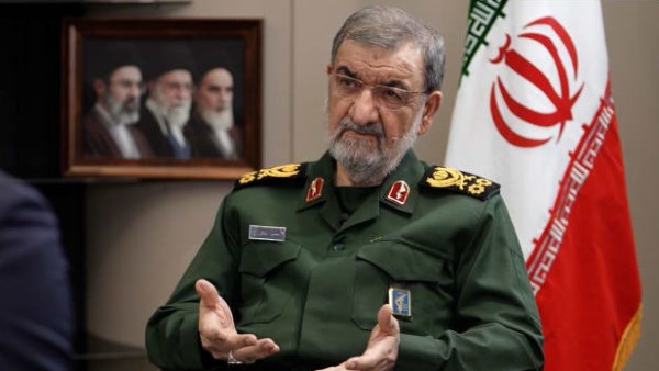 إيران .. خامنئي يُعين محسن رضائي ممثلاً له في المجلس الأعلى للأمن القومي