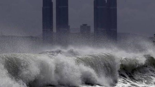 الصين .. ارتفاع ضحايا الإعصار مايساك إلى 159 قتيلا