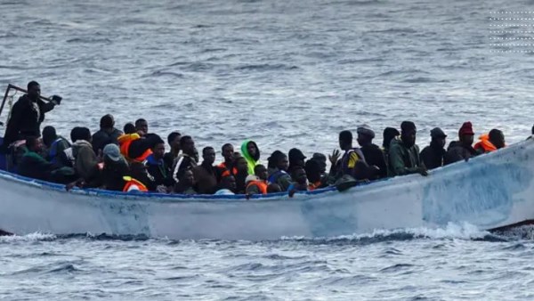 تونس .. إنتشال 8 جثث من غرقى مركب الهجرة الغير شرعية