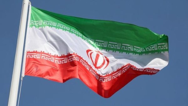 إيران: لن يُسمح لأي سفن عسكرية من أي دولة بعبور مضيق هرمز