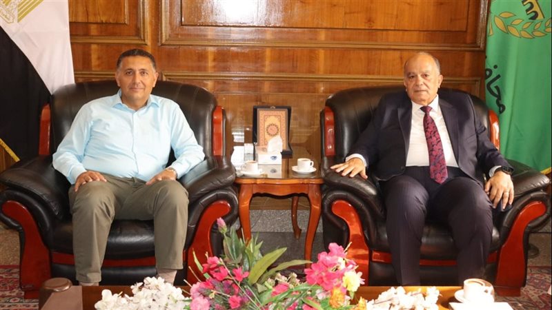 محافظ القليوبية يلتقي رئيس “نهضة مصر” لمتابعة منظومة النظافة بشبرا الخيمة والخصوص