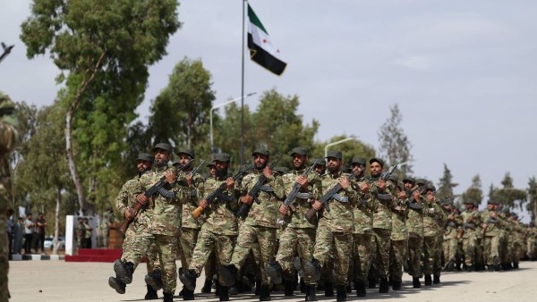 الجيش السوري يعلن حالة استنفار عسكري وسط تحركات على الحدود مع العراق