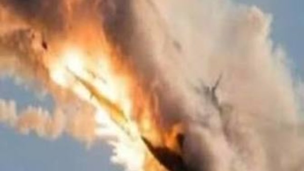 الدفاعات الجوية تتصدى لمسيرات حوثية في سماء المخا غربي اليمن