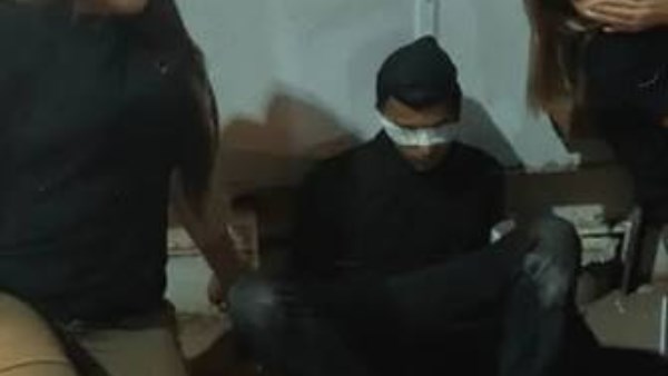 فضيحة في تل أبيب.. تفاصيل علاقة غرامية بين ضابطة إسرائيلية وسجين