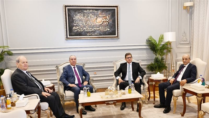 اللواء حسن رشاد رئيس المخابرات العامة المصرية يلتقي وفد السلطة الفلسطينية