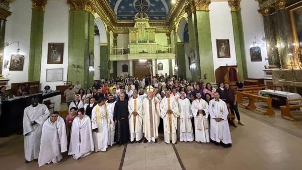الرهبنة الفرنسيسكانية بمصر تحتفل بعيد غفران آسيزي والعذراء مريم سيدة الملائكة بالقاهرة