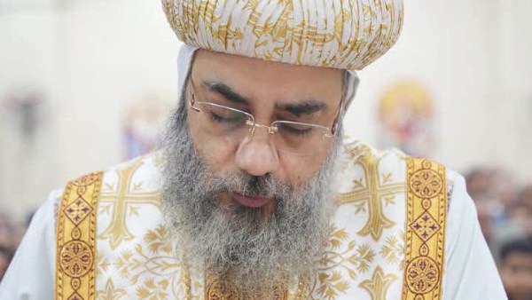 الأنبا فيلوباتير يرسم شمامسة جددا ويفتتح مبنى خدمات وناديا كنسيا بكوم المحرص