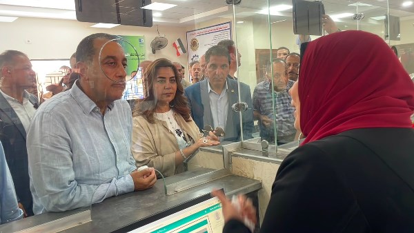 مدبولي يتفقد المركز التكنولوجي بقرية سندبسط بالغربية