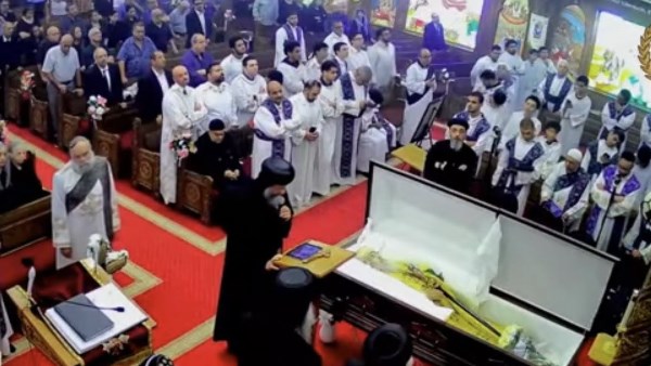 إقامة صلوات تجنيز الأنبا يوحنا بأمريكا بحضور عدد من أساقفة الكنيسة