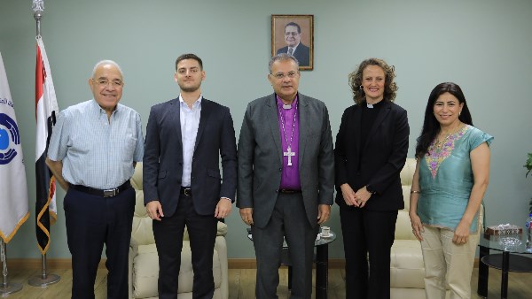 رئيس الطائفة الإنجيلية يستقبل رئيسة منظمة «كنائس من أجل السلام في الشرق الأوسط»