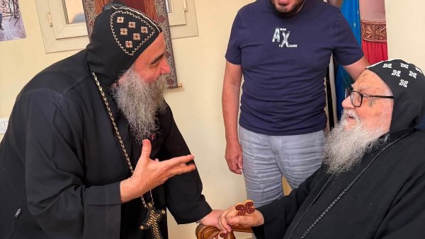 البابا شنودة الثالث حاضرا في لقاء الذكريات بين الأنبا موسى والأنبا يؤانس
