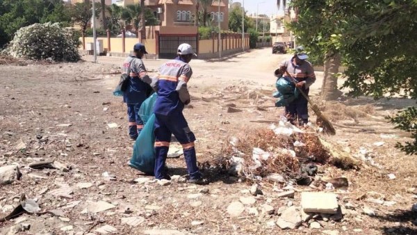في ثاني أيام الحملة.. فرق النظافة تستهدف «مبارك 6» بالغردقة بـ2 قلاب ولودر