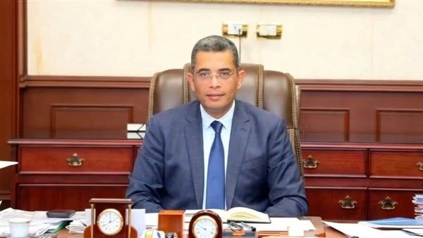 محافظ البحر الأحمر يفتتح معرض أهلًا بالمدارس بالغردقة بتخفيضات تصل إلى 30%
