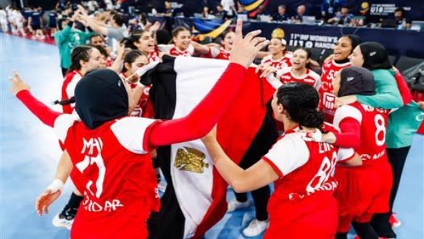 منتخب مصر للناشئات يفوز على الدنمارك ويتصدر مجموعته ببطولة العالم