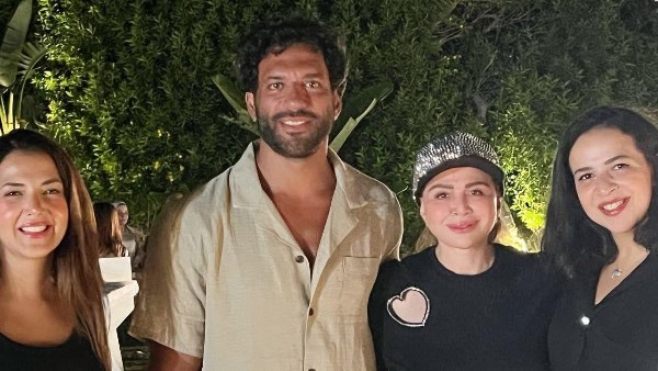 إلهام شاهين برفقة دنيا وإيمي سمير غانم في الساحل الشمالي.. شاهد
