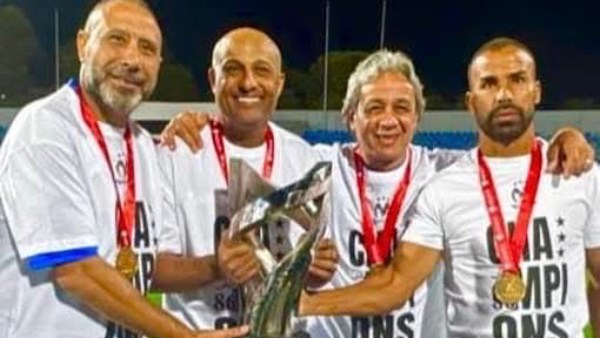 طارق مصطفى يحتفل بتتويج الفيصلي بالسوبر