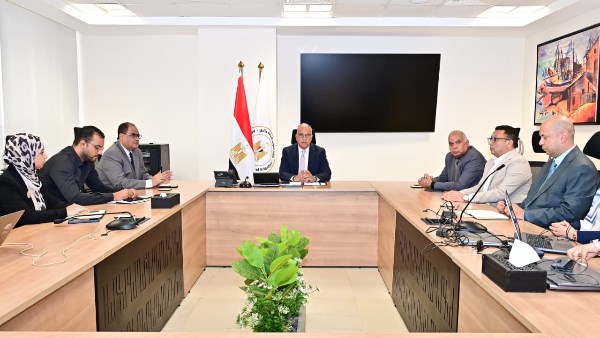الدكتور سويلم يتابع مقترحات إنشاء المماشي وتطوير الواجهات النيلية ضمن أعمال “المشروع القومي لضبط نهر النيل”