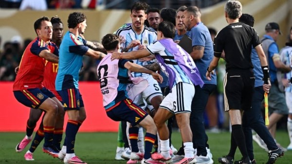تحرك رسمي وتصعيد محتمل.. كيف ردت الأرجنتين على الفيفا بعد عقوبات المونديال؟
