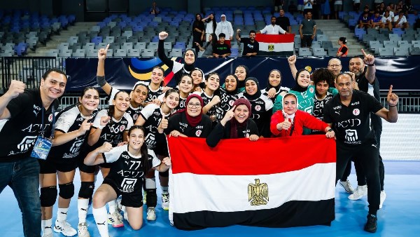 إعلامي: نشيد دائمًا بنجاحات كرة اليد المصرية.. ومنتخب الناشئات يُحقق إنجازًا في المونديال|فيديو