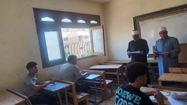 طلاب الشهادتين الابتدائية والإعدادية أزهر دور ثان يمتحنون أصول الدين والدراسات