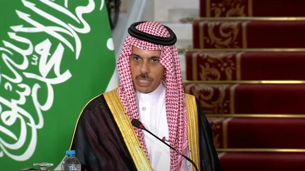 وزير الخارجية السعودي: المملكة تواصل جهودها الرامية إلى خفض التصعيد